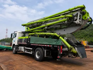 Concrete pumping system of the 2022 Zoomlion ZLJ5231THBJF unidad 9 used concrete boom pump truck.