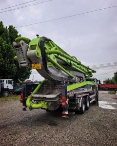 2020 Zoomlion 56m camion pompe à béton à flèche ZLJ5440THBKE – SINOTRUK châssis